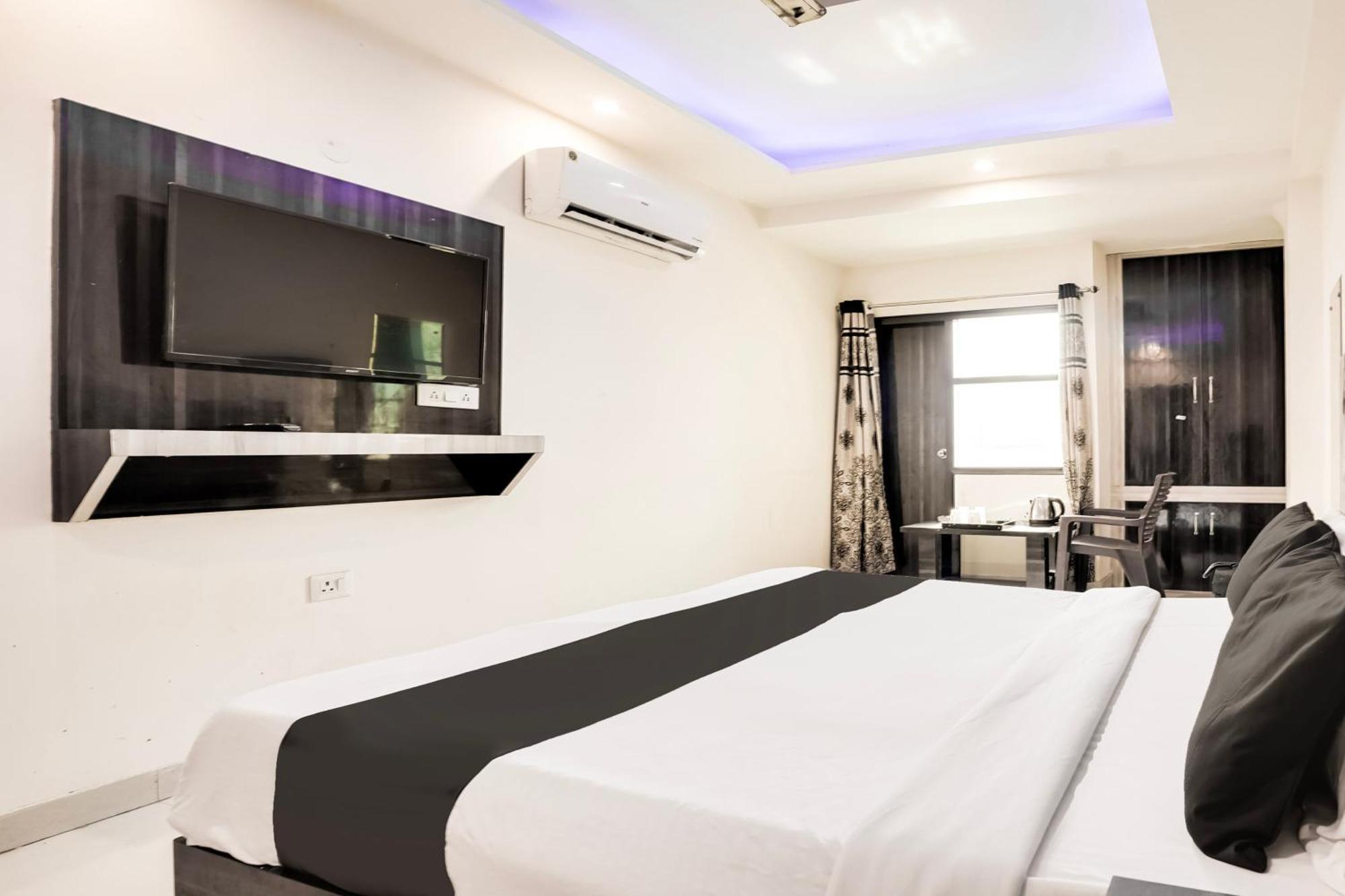 Hotel O Tavish Inn Yeni Delhi Dış mekan fotoğraf