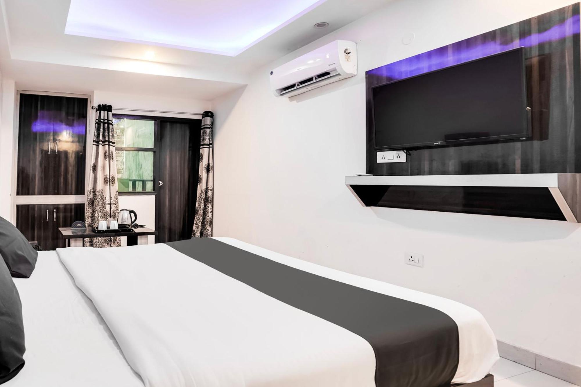 Hotel O Tavish Inn Yeni Delhi Dış mekan fotoğraf