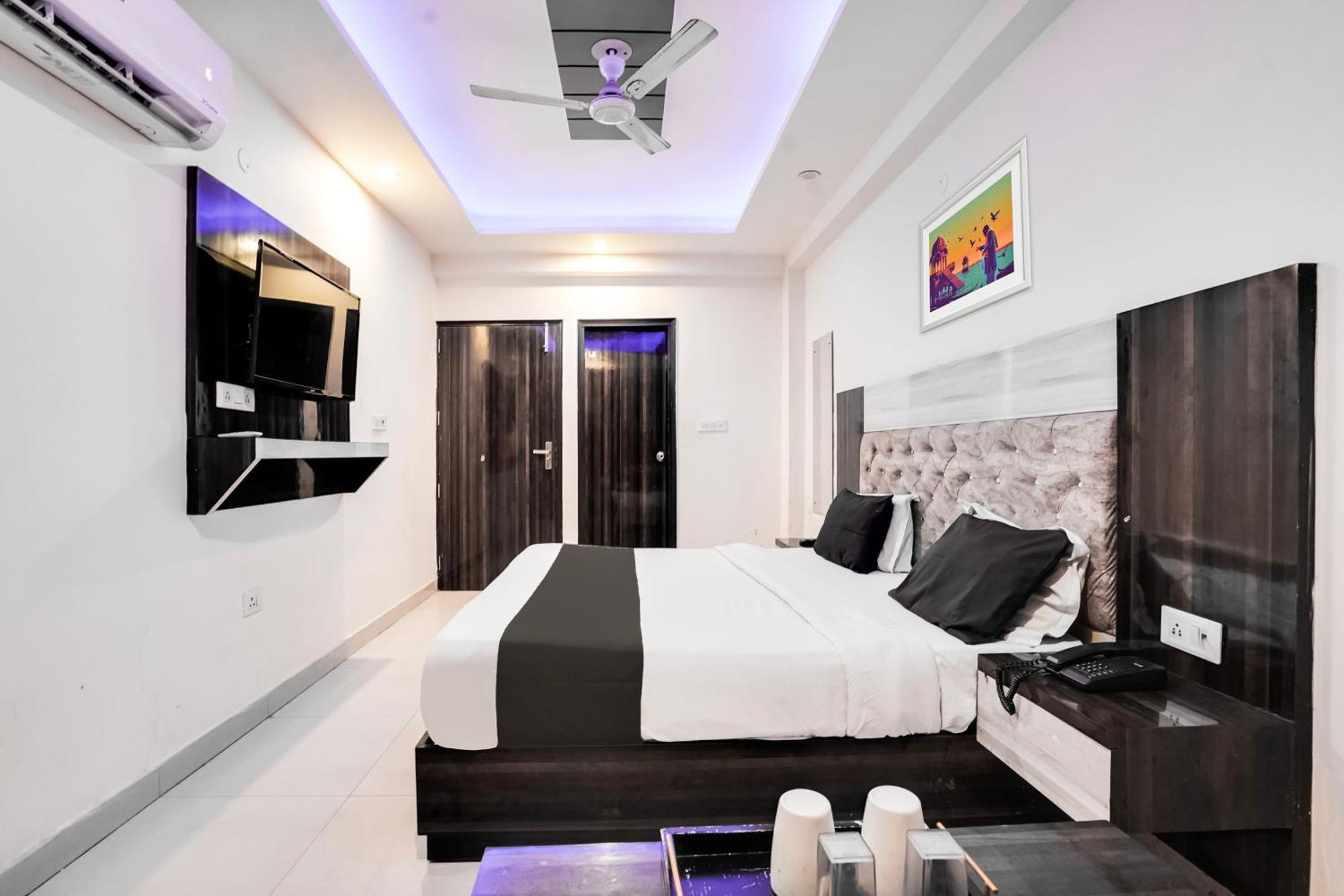 Hotel O Tavish Inn Yeni Delhi Dış mekan fotoğraf