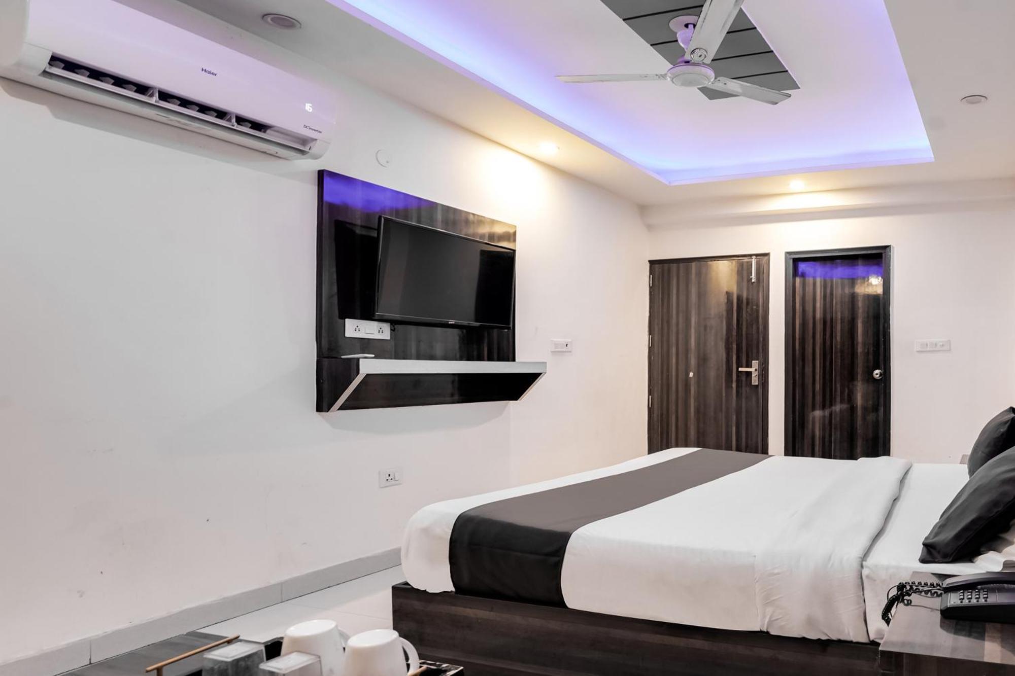 Hotel O Tavish Inn Yeni Delhi Dış mekan fotoğraf