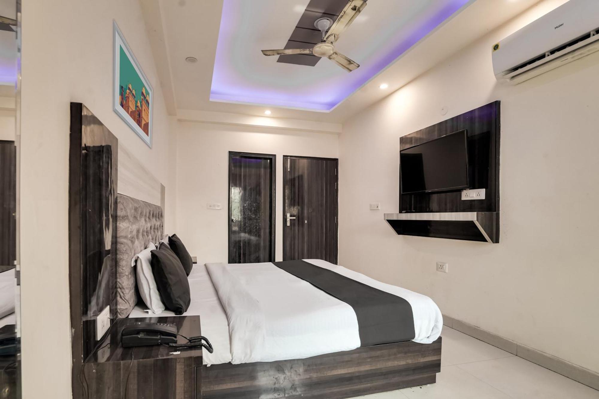 Hotel O Tavish Inn Yeni Delhi Dış mekan fotoğraf