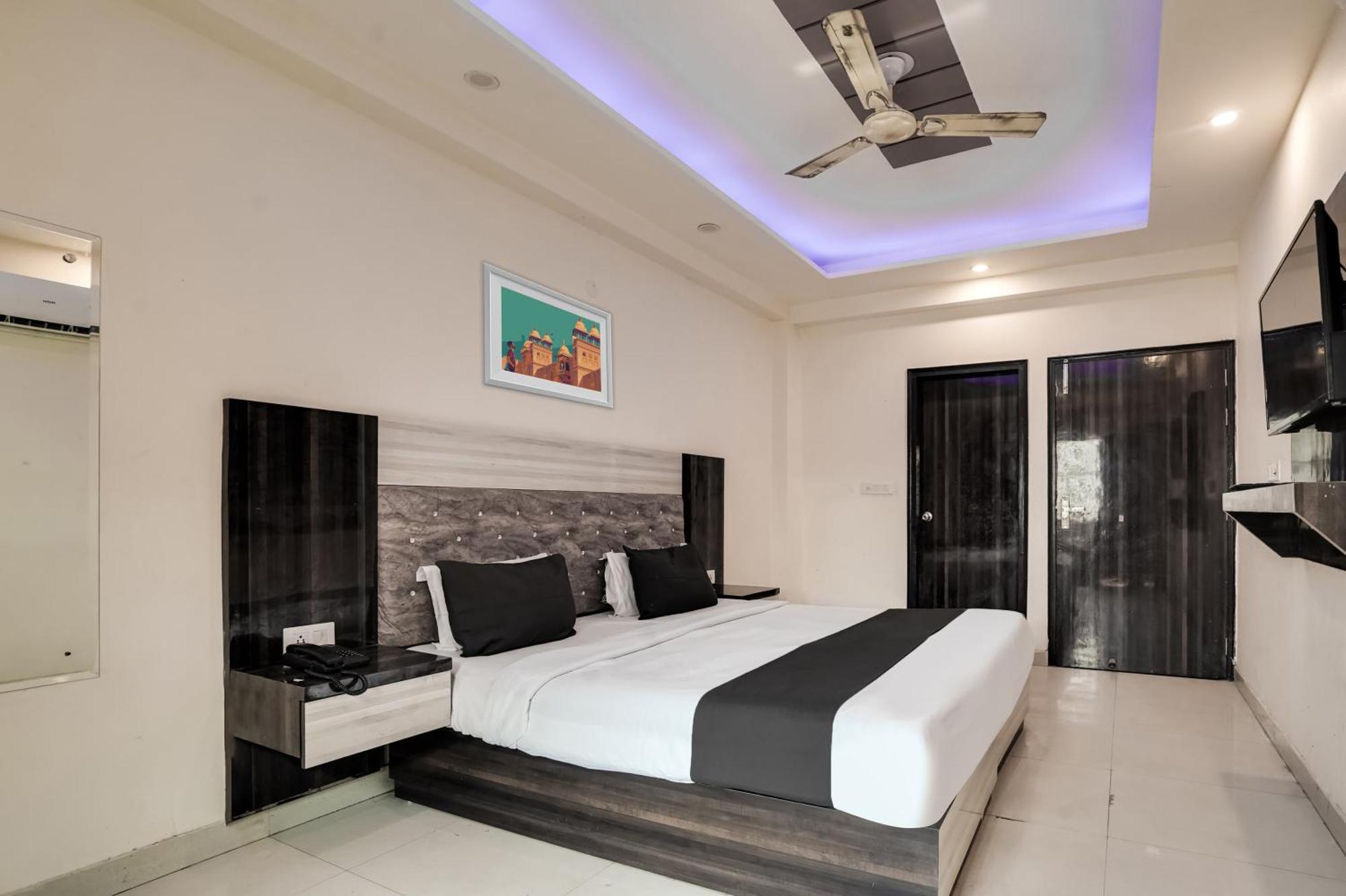 Hotel O Tavish Inn Yeni Delhi Dış mekan fotoğraf