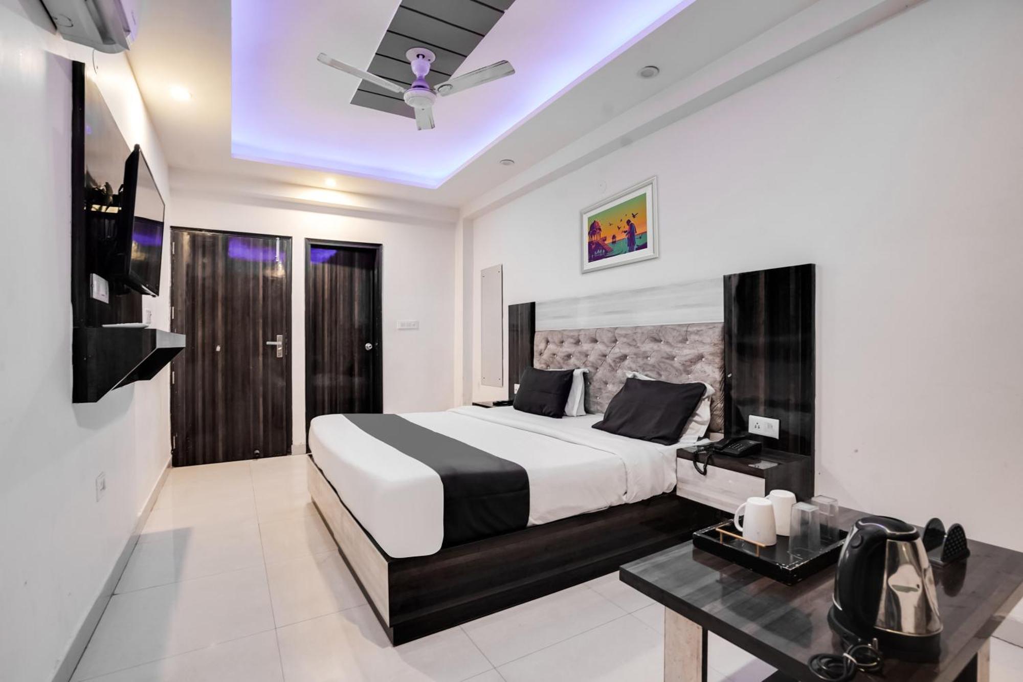 Hotel O Tavish Inn Yeni Delhi Dış mekan fotoğraf